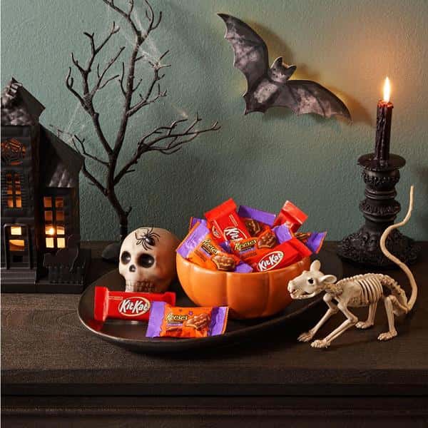 Hershey's Halloween Reese's Pumpkins and Kit Kat Snack Size 50Ct
